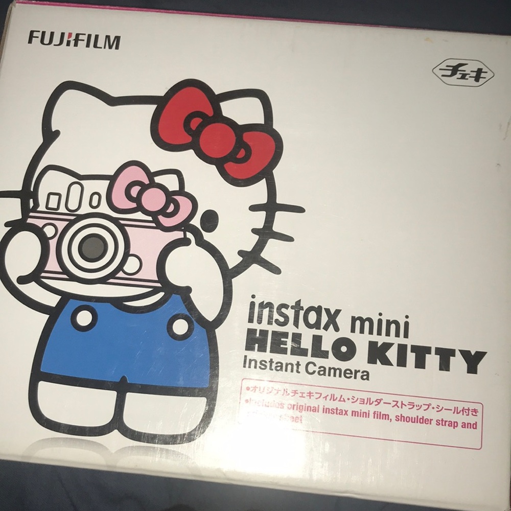 Sanrio Hello Kitty Pink & White Instax Mini Camera - Picture 2 of 4